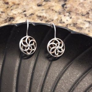 SS EARRINGS